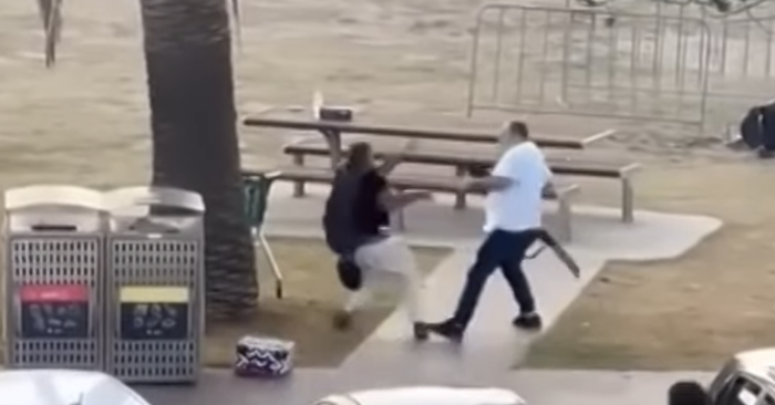 Người hùng tay không cướp súng tại Úc ngăn thảm kịch ở Sydney