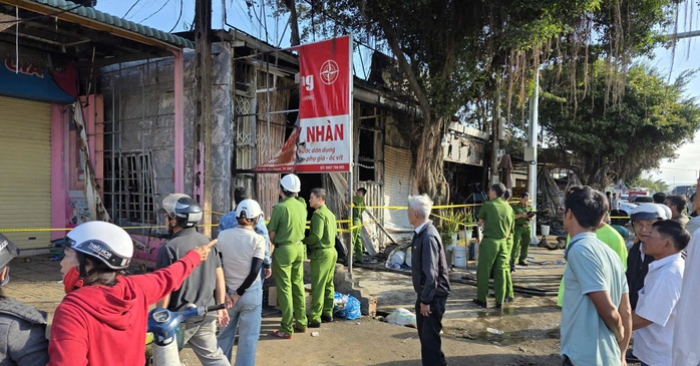 Khẩn trương cấp cứu