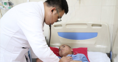 Cứu sống nam sinh 17 tuổi hôn mê sâu vì u não tế bào mầm nội sọ lan tràn