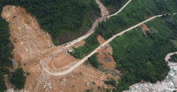 Đèo Khánh Lê thông xe