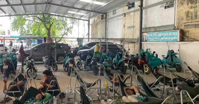 186 hộc sạc pin xe điện