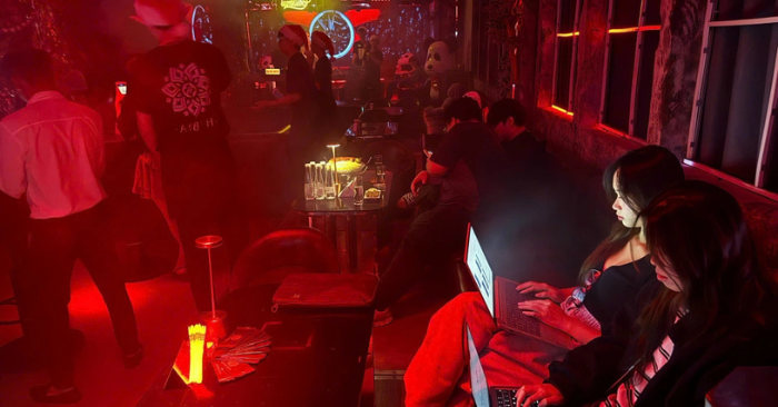 Biến quán bar thành văn phòng