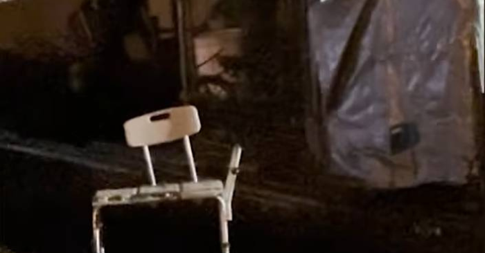 Cô gái 22 tuổi bị nhốt trong chuồng