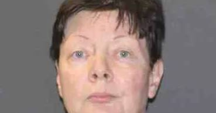 Cô gái 22 tuổi bị nhốt trong chuồng