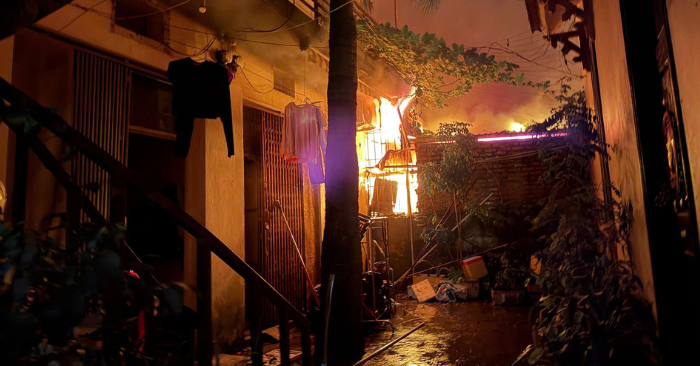 Cháy chợ rạng sáng, tiểu thương bàng hoàng