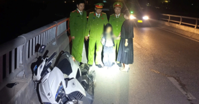 Đau buồn vì chồng mất: Người mẹ trẻ ôm con 4 tuổi nhảy sông lúc 0h15 giữa đêm lạnh