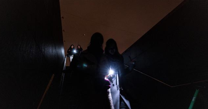 Người Ukraine xoay xở mọi cách để doanh nghiệp sống sót giữa mùa Đông mất điện