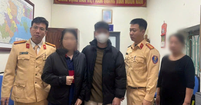 Suy sụp tinh thần vì đau đớn kéo dài do bệnh ung thư, một phụ nữ ở Hải Phòng đã nhảy cầu An Đồng tự tử nhưng may mắn được lực lượng Cảnh sát đường thủy phát hiện và cứu sống kịp thời