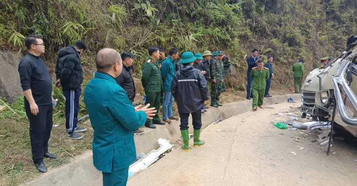 người bị thương. Bộ đội, dân quân nhanh chóng có mặt cứu hộ, khắc phục hậu qủa