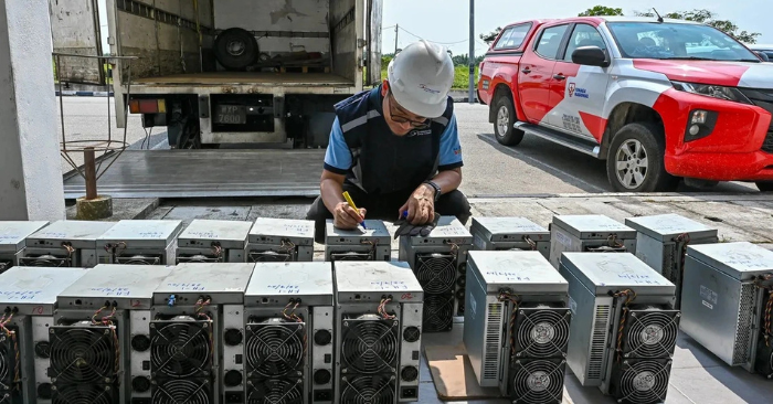 Malaysia quyết mạnh tay với đào Bitcoin lậu