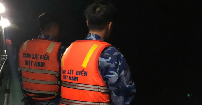 Ngư dân chìm tàu trên biển Hà Tĩnh, 1 người mất tích