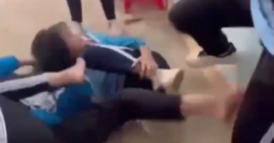 Đau xé lòng: Nữ sinh hoảng loạn bật khóc mỗi đêm sau khi bị bạn đánh trong trong sân trường