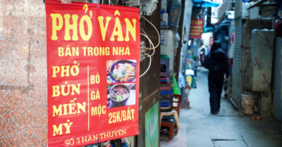 Bát phở 25.000 đồng giữa Hà Nội đắt đỏ