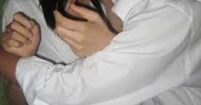 Thầy giáo bị tố sàm sỡ nữ sinh trong phòng học