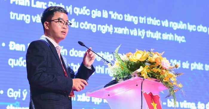 Yêu nước là phụng sự và dấn thân thông qua nghiên cứu AI phục vụ y tế Việt Nam.