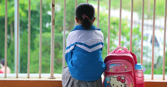 Ép con học quá sức