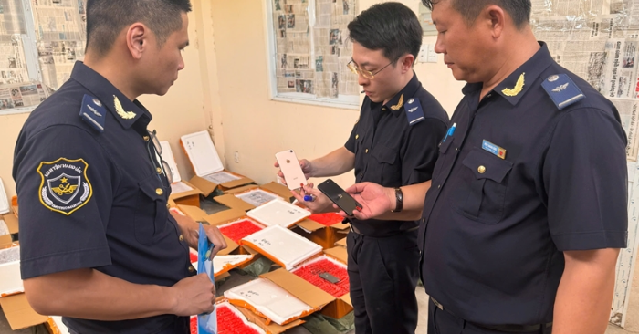 Hải quan tăng cường kiểm soát, xử lý hơn 2.100 vụ buôn lậu trong tháng 11/2025