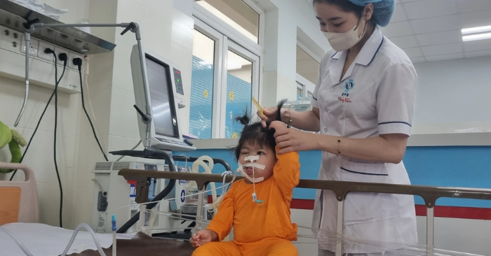 Mẹ bỏ đi từ khi mới chào đời