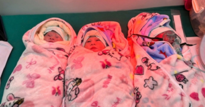 Sản phụ mang tam thai tự nhiên, sinh ba bé gái