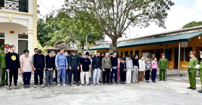 Một đường dây lừa đảo trúng thưởng hoạt động tinh vi trên không gian mạng, núp bóng mô hình công ty giả, vừa bị Công an tỉnh Thanh Hóa triệt phá, với số tiền chiếm đoạt ước tính hàng trăm tỷ đồng.