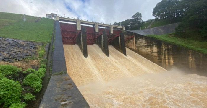 Nam Trung Bộ: Hàng loạt hồ chứa phải xả lũ vì mưa dồn dập