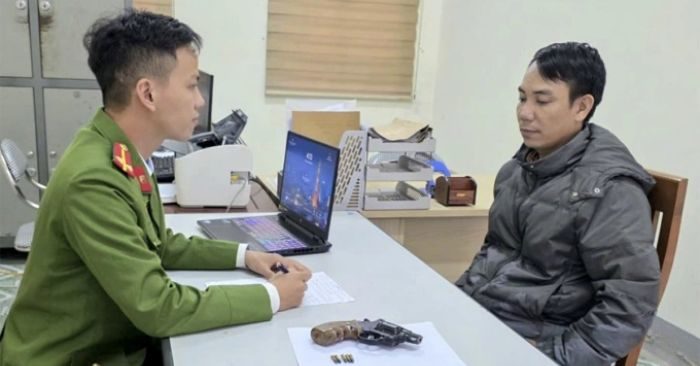 Nổ súng tại đám cưới: Người đàn ông Hà Tĩnh bị khởi tố sau màn “góp vui”