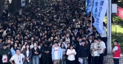 Bắc Kinh – Thượng Hải xuất hiện biển người tìm việc lúc 5 giờ sáng giữa khủng hoảng sinh kế