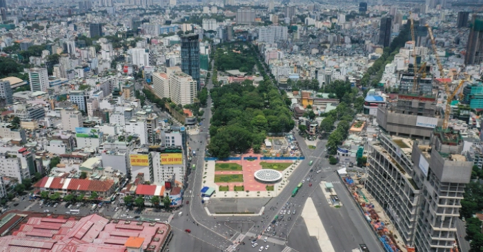 Đề xuất dời bãi giữ xe khách đi metro ở trung tâm TP HCM