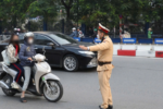 CSGT Hà Nội phạt hơn 220 học sinh và phụ huynh vi phạm giao thông