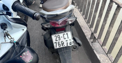 Người phụ nữ nghi để xe máy trên cầu Chương Dương rồi nhảy sông tự vẫn