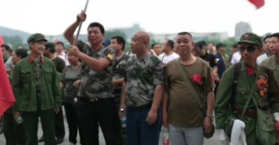 Cựu dân binh Trung Quốc quỳ gối xin trợ cấp: Khi người từng ra trận bị lãng quên