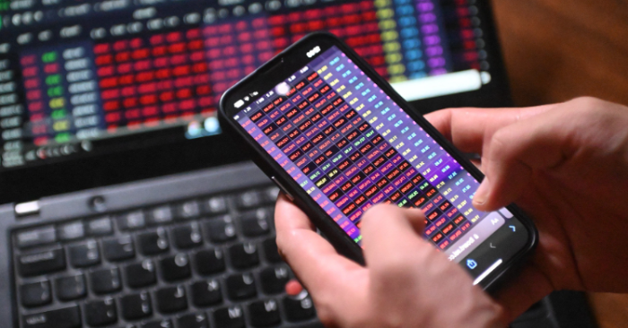 Thao túng giá cổ phiếu CRC, một cá nhân bị phạt 1,5 tỷ đồng