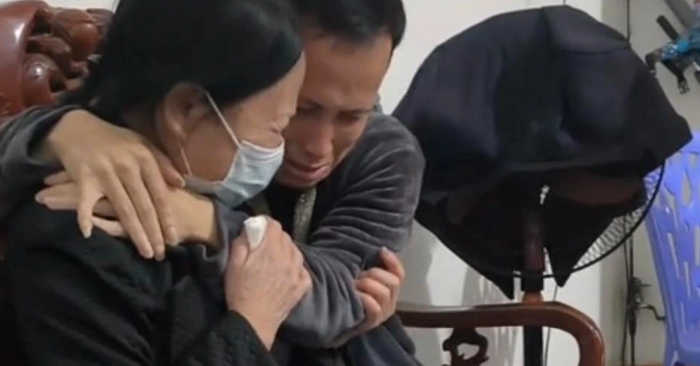 Tìm được con mất tích sau 31 năm nhờ xem video trên mạng