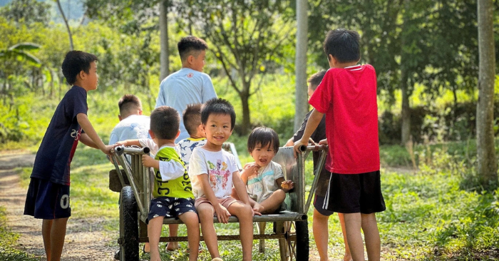 Tránh bụi mịn, gia đình rời Hà Nội tìm nơi sống trong lành