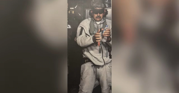 Ông Trump đăng ảnh Tổng thống Maduro bị bắt giữ trên tàu chiến Mỹ