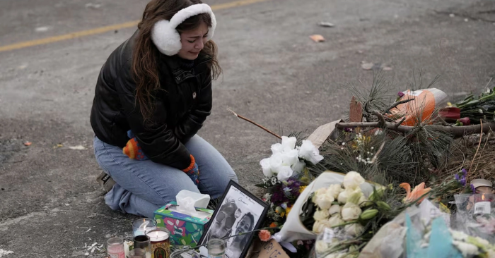 Tổng thống Trump đặc vụ ICE bắn công dân Mỹ gây tranh cãi