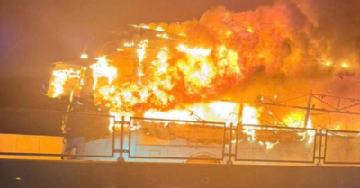 Xe khách giường nằm cháy dữ dội trên cao tốc Diễn Châu – Bãi Vọt, 1 người tử vong