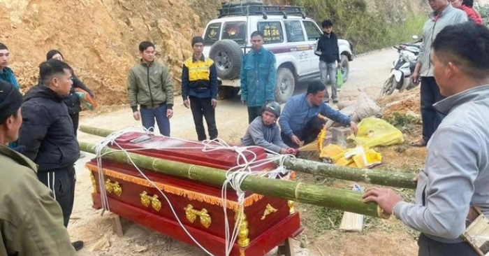 Chở thi thể thu 100 triệu gây xôn xao dư luận