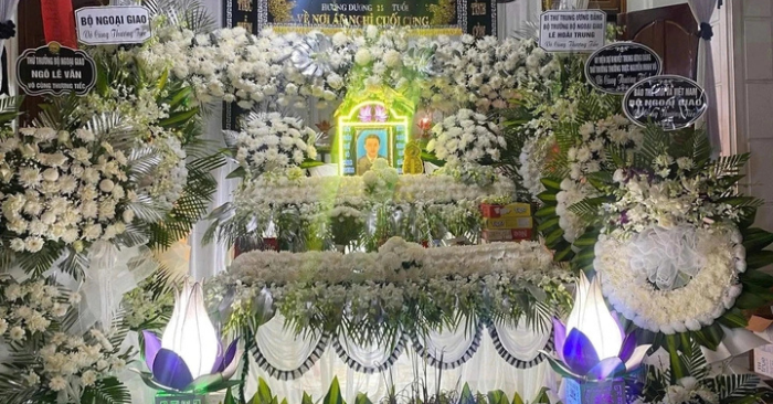 Xót xa tiễn biệt chàng trai tử nạn trước nhà