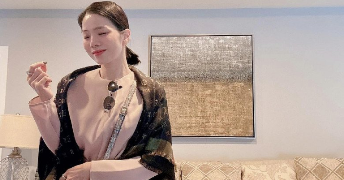 Lệ Quyên mắng fan gây tranh cãi dữ dội