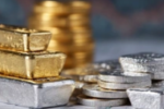 Giá vàng SJC vượt 158 triệu đồng/lượng, nới rộng chênh lệch với thế giới