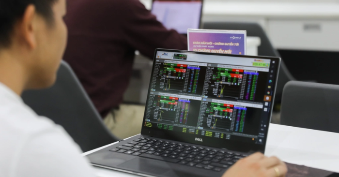 Lập kỷ lục chưa từng thấy: Thị trường chứng khoán Việt Nam hút thêm 2,5 triệu tài khoản trong một năm