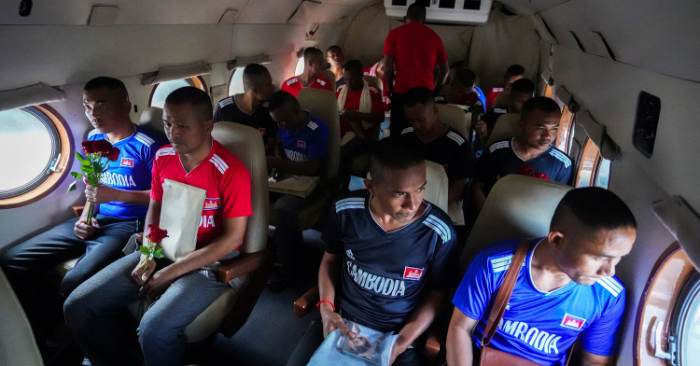 Việc trao trả tù binh mở ra hy vọng hạ nhiệt xung đột Thái Lan – Campuchia