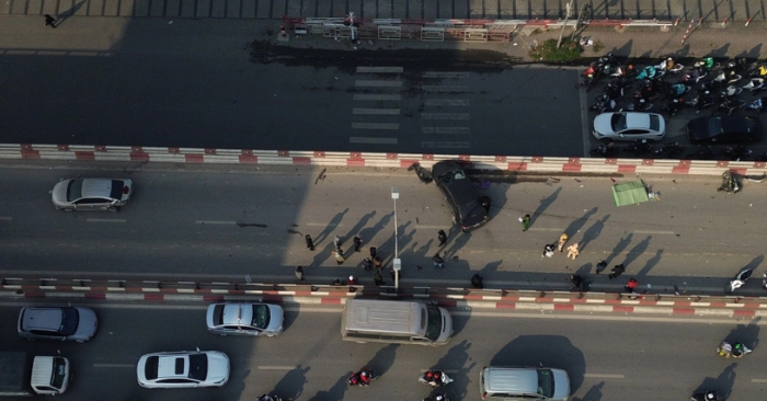 Nữ tài xế nhầm chân ga