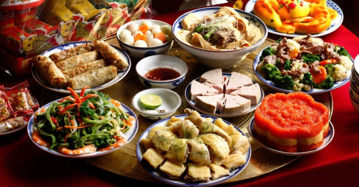 Chuẩn bị mâm cúng