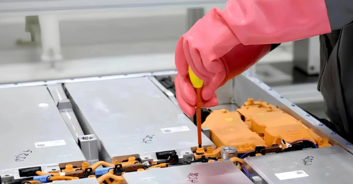 Tái chế pin xe điện: Vì sao Trung Quốc siết quy định từ 2026?