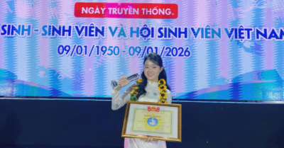 Nữ sinh Việt tốt nghiệp đại học Thái Lan với điểm tuyệt đối 4/4