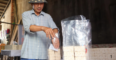 Làng bánh nổ truyền thống Đà Nẵng rộn ràng sản xuất đặc sản phục vụ Tết