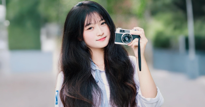 Học bổng 9.7 tỷ từ hành trình phụ mẹ bán hàng online