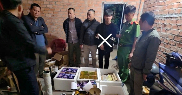 Thanh niên sản xuất gần 2 tạ pháo trái phép